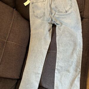 Light Wash Straight Leg Women’s Jeans - Classic Fit